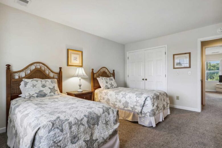 Classic Duck Beach Cottage | Walk to Beach & Boardwalk - Duck, North Carolina