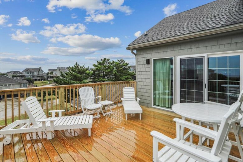 Classic Duck Beach Cottage | Walk to Beach & Boardwalk - Duck, North Carolina