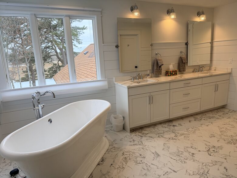 Tub with a view!