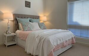 Second bedroom with Queen size bed.
