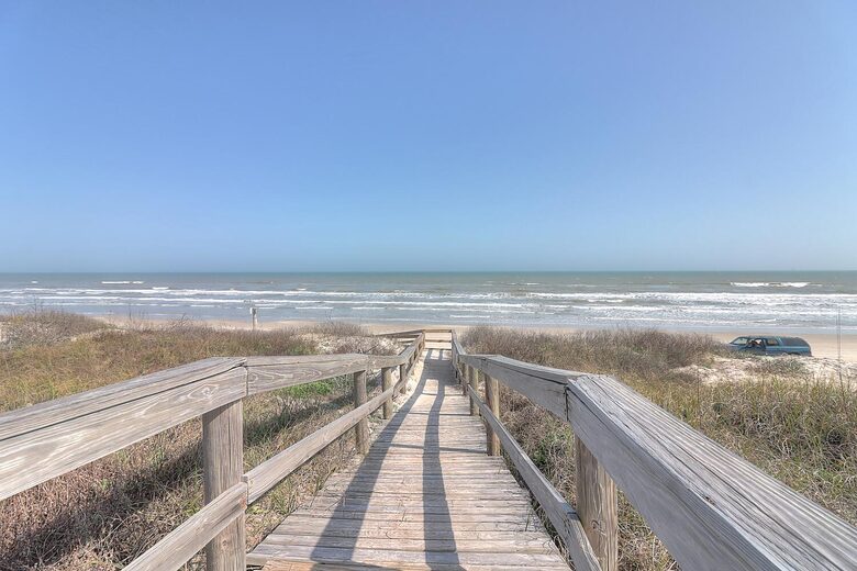Coastal Retreat Near Port Aransas Beaches - Port Aransas, Texas
