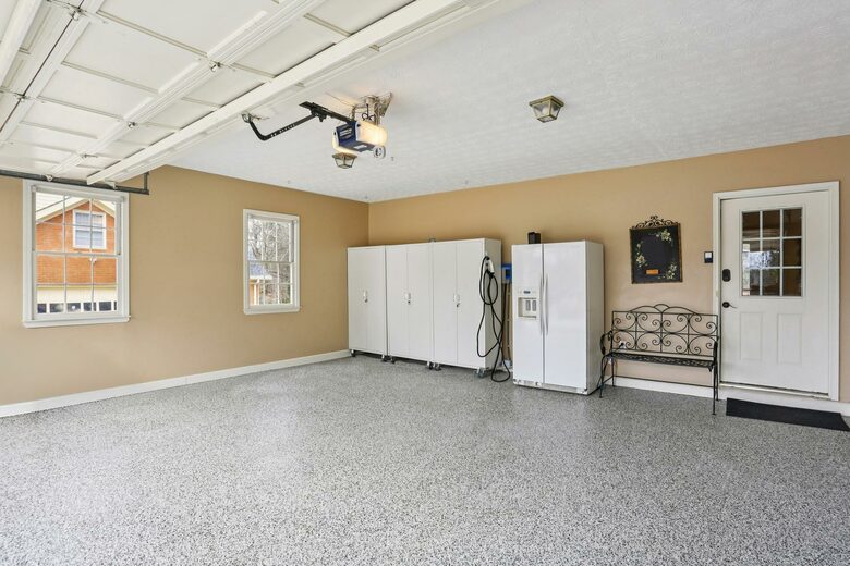 Luxury Cul-de-Sac Living in the Heart of Peachtree Corners - Norcross, Georgia