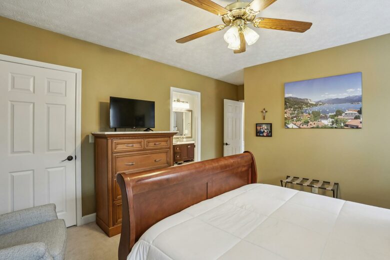 Luxury Cul-de-Sac Living in the Heart of Peachtree Corners - Norcross, Georgia