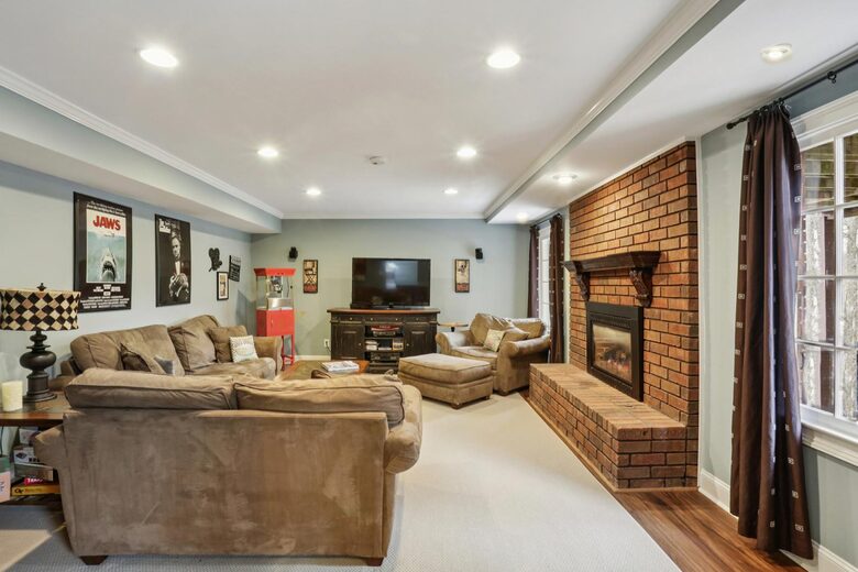 Luxury Cul-de-Sac Living in the Heart of Peachtree Corners - Norcross, Georgia