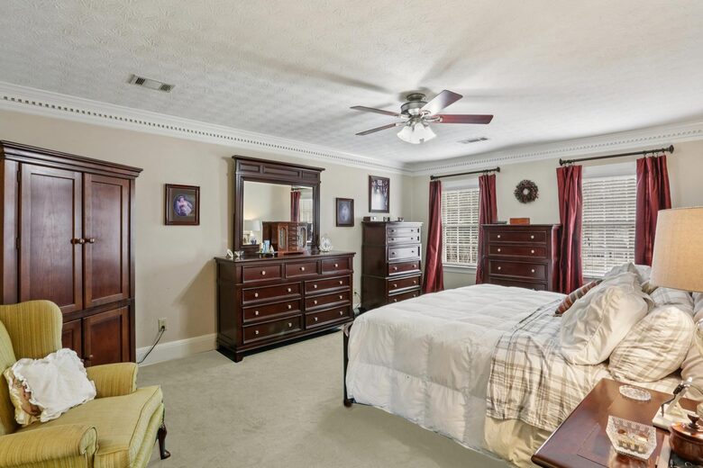 Luxury Cul-de-Sac Living in the Heart of Peachtree Corners - Norcross, Georgia