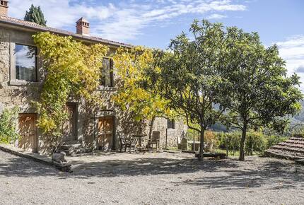 A Timeless Tuscan Escape - Arezzo, Italy