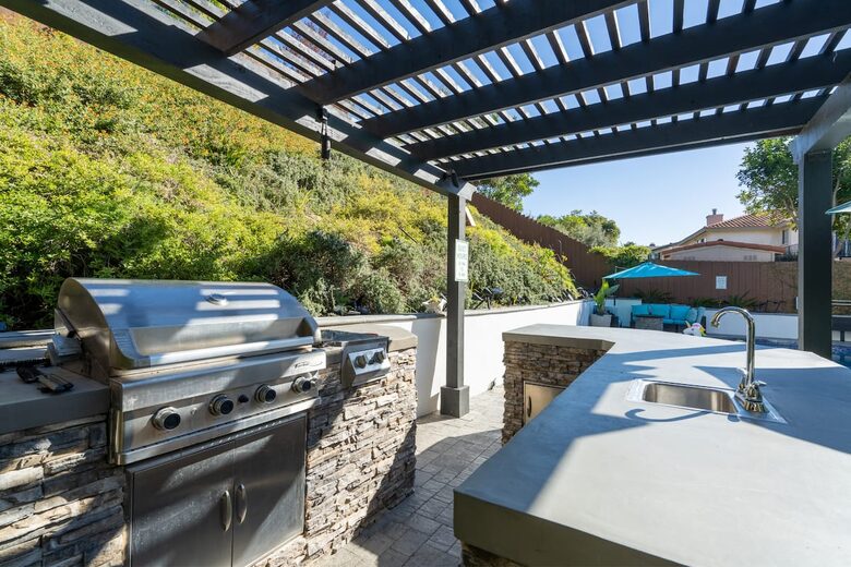 Private Pool, Spa and Outdoor Kitchen Estate in La Jolla - San Diego, California