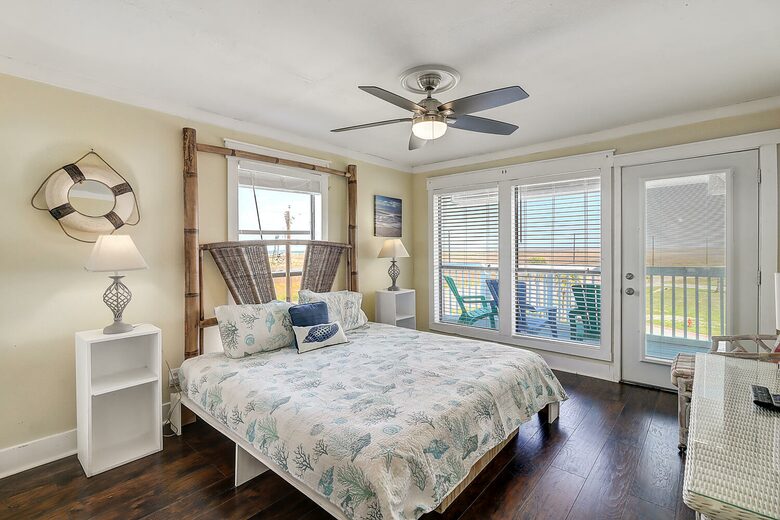 Coastal Retreat Near Port Aransas Beaches - Port Aransas, Texas