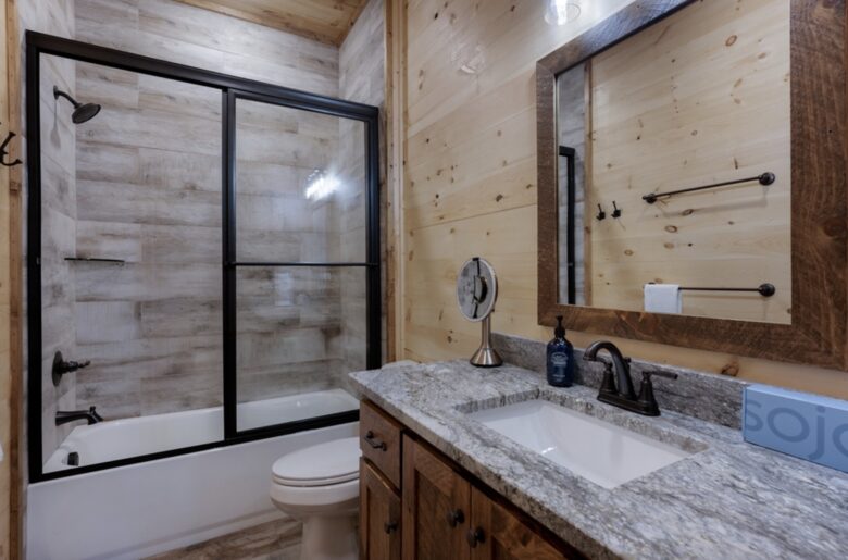 Mountain Top Views & Privacy at Eagle Ridge - Blue Ridge, Georgia