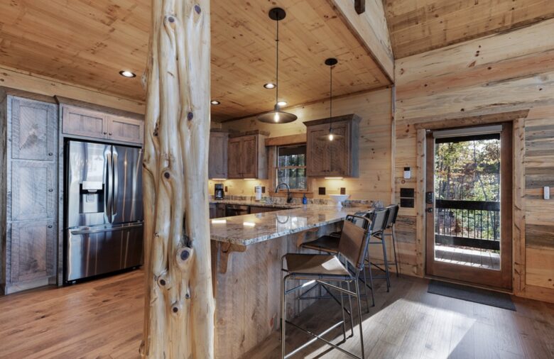 Mountain Top Views & Privacy at Eagle Ridge - Blue Ridge, Georgia