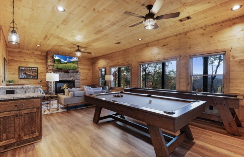 Mountain Top Views & Privacy at Eagle Ridge - Blue Ridge, Georgia