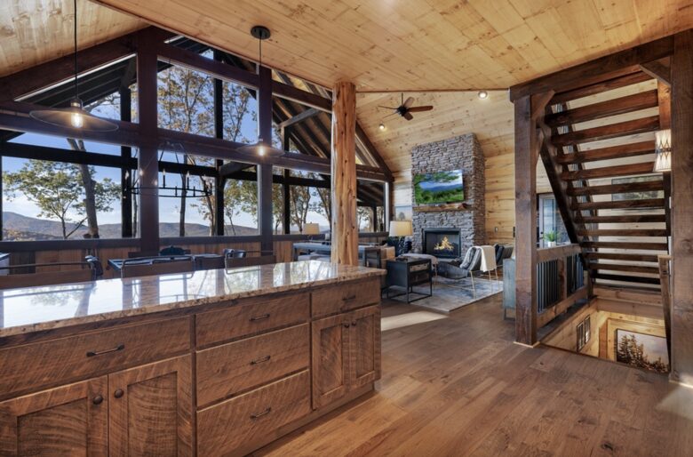 Mountain Top Views & Privacy at Eagle Ridge - Blue Ridge, Georgia