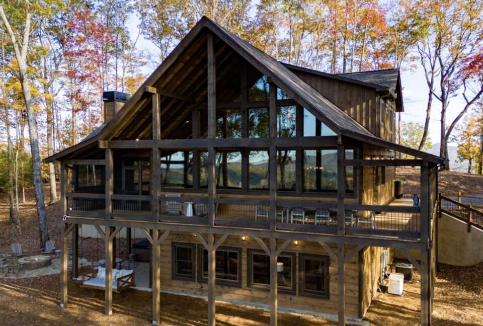 Mountain Top Views & Privacy at Eagle Ridge - Blue Ridge, Georgia