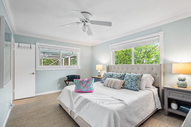 Heated Pool Oasis Near Ocean Reef Beach - Riviera Beach, Florida