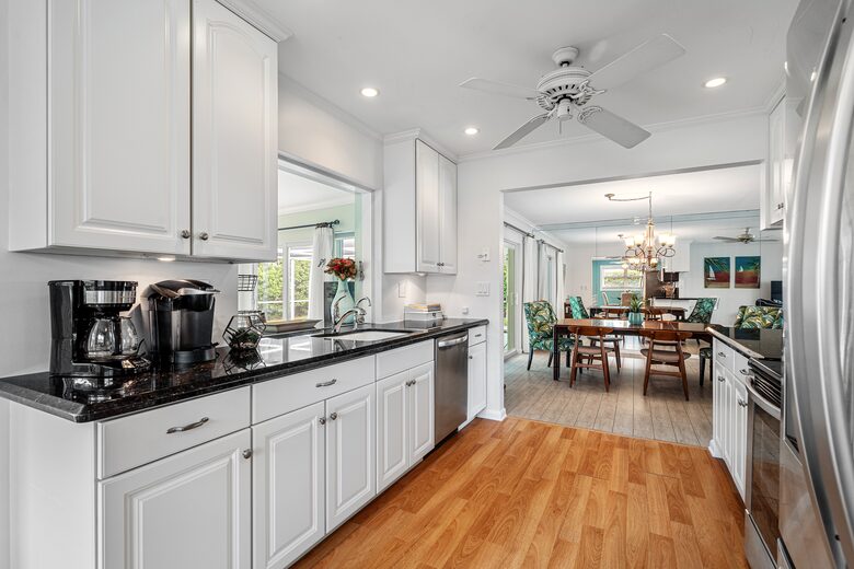 Heated Pool Oasis Near Ocean Reef Beach - Riviera Beach, Florida