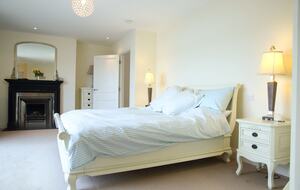 The Harbour House - Roundstone, Ireland