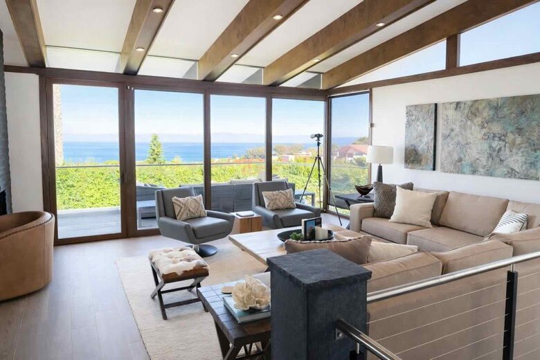 Palos Verdes Luxury Retreat with Sunset Terrace - Palos Verdes Estates, California