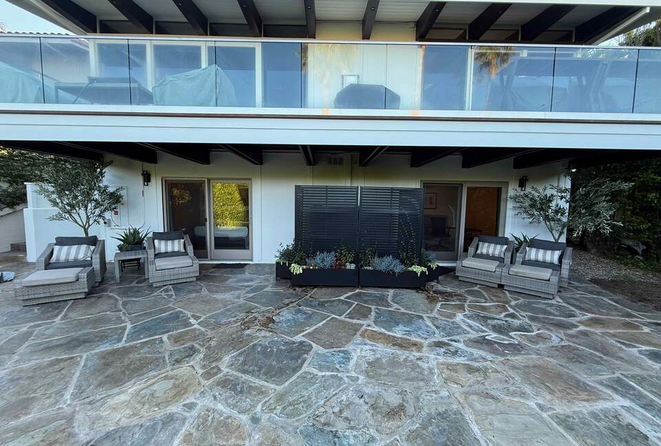 Palos Verdes Luxury Retreat with Sunset Terrace - Palos Verdes Estates, California