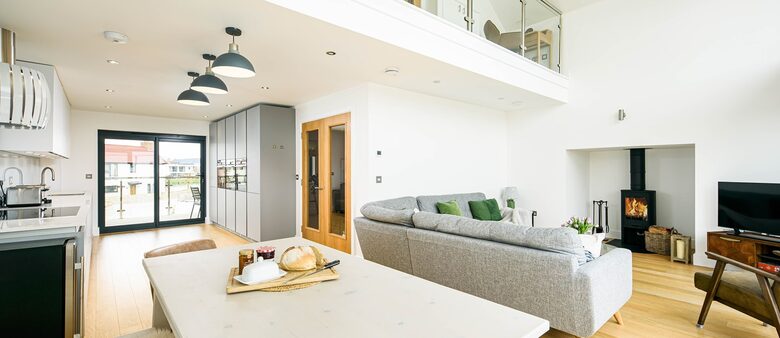 Elegant Retreat at Silverlake - Dorchester, United Kingdom