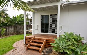 Tropical Garden Pool Retreat Near Trinity Beach - Trinity Beach, Australia