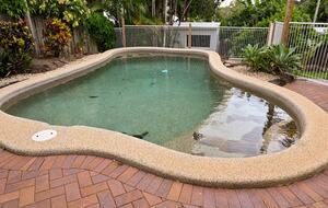 Tropical Garden Pool Retreat Near Trinity Beach - Trinity Beach, Australia