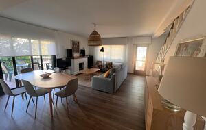 Renovated Peninsula Home Near Pristine Beaches - O Grove, Pontevedra, Spain