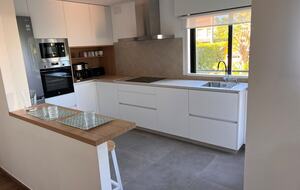 Renovated Peninsula Home Near Pristine Beaches - O Grove, Pontevedra, Spain