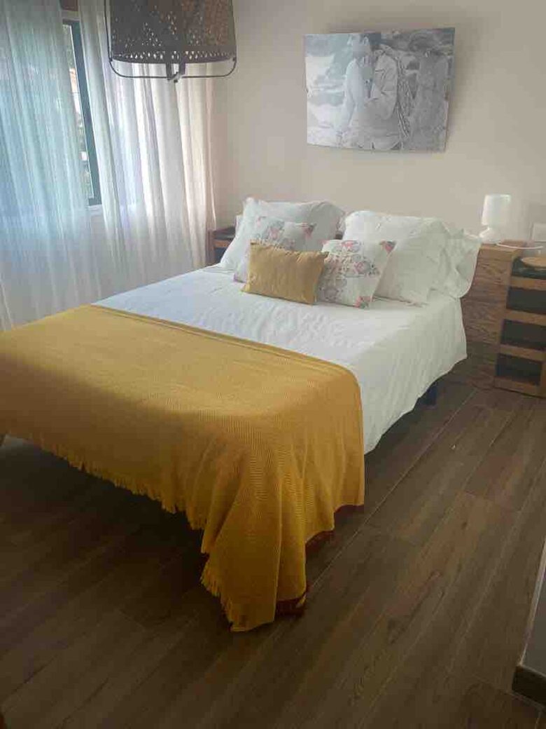 Renovated Peninsula Home Near Pristine Beaches - O Grove, Pontevedra, Spain