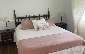 Renovated Peninsula Home Near Pristine Beaches - O Grove, Pontevedra, Spain