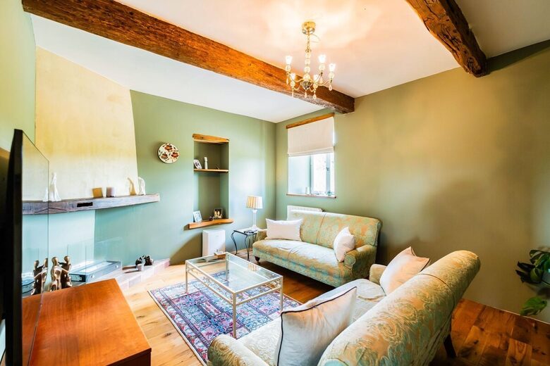 An Elegant 18th-Century Farmhouse in the Gers Countryside - Saint-Justin, France