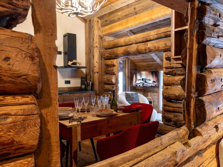 Exquisite Mountain Chalet with Breathtaking Valley Vistas - Antagnod, Champoluc, Italy