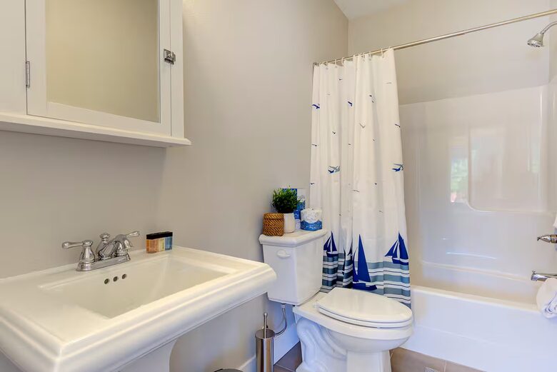 Seabrook Escape - Pacific Beach, Washington