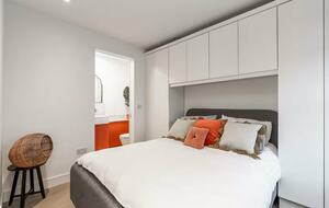 Stillorgan's Refined Townhome - Stillorgan, Ireland