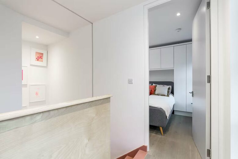 Stillorgan's Refined Townhome - Stillorgan, Ireland