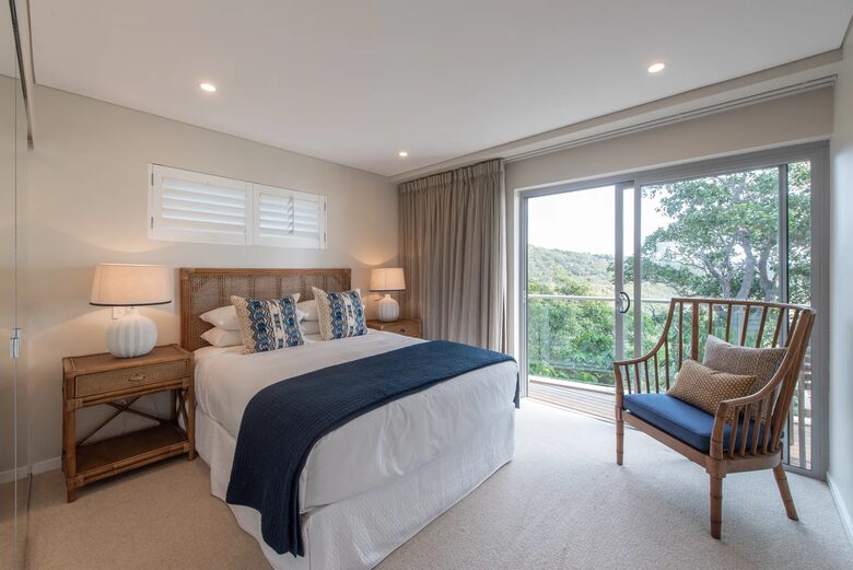 Coastal Luxury Above Home Beach at Point Lookout - Point Lookout, Australia