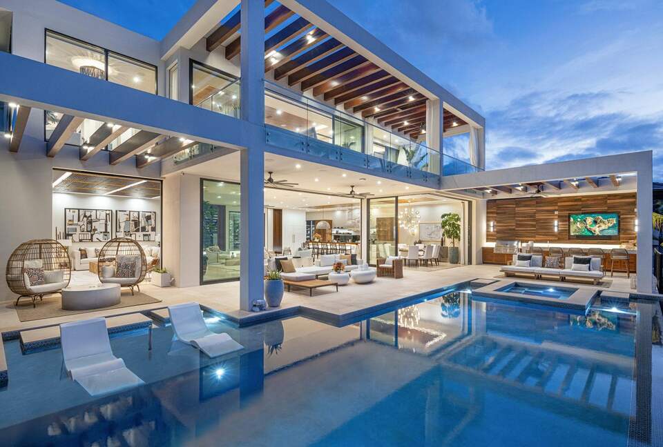 Award-Winning Oceanfront Villa in Honolulu’s Diamond Head Cove - Hono, Hawaii