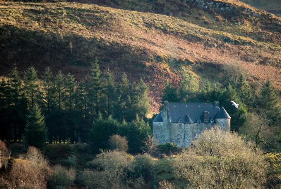 Kilmartin Castle | A 16th-Century Scottish Retreat - Kilmartin, United Kingdom
