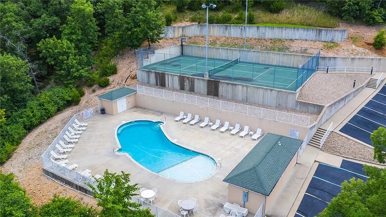 Spacious Lakefront Penthouse Retreat at Emerald Bay - Lake Ozark, Missouri