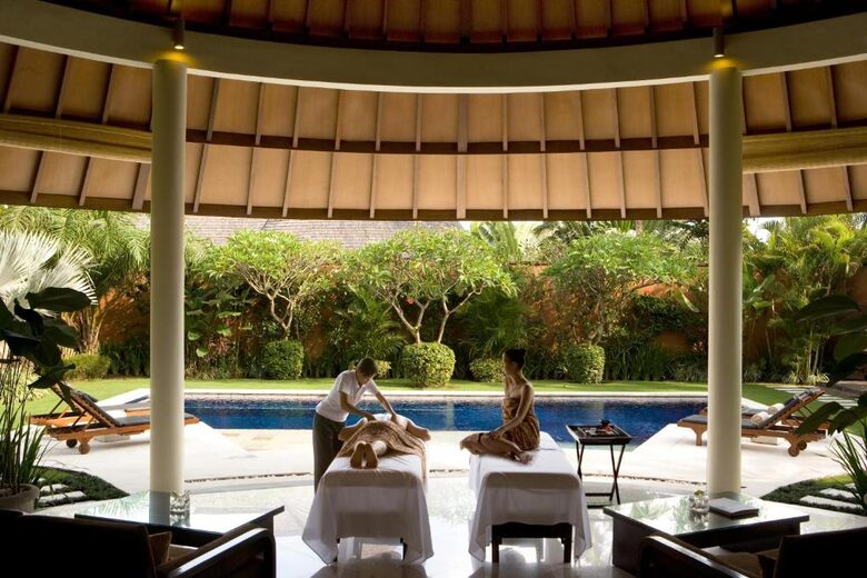 Peaceful Bali Garden Villa Steps from Seminyak Dining & Beach - Badung, Indonesia