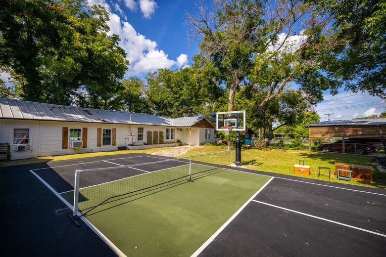 Texas Hill Country Lake Escape with Panoramic Water Views - McQueeney, Texas