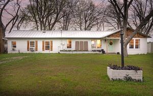 Texas Hill Country Lake Escape with Panoramic Water Views - McQueeney, Texas