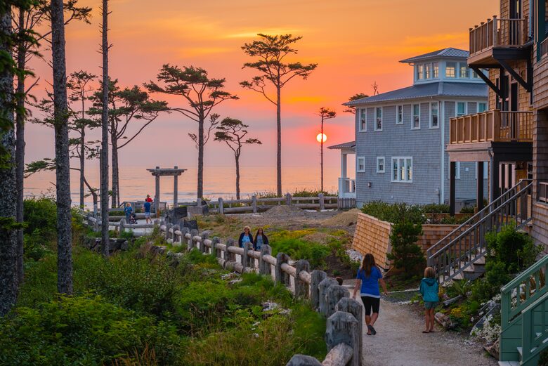 Light-Filled Seabrook Beach Home Near Town & Trails - Pacific Beach, United States