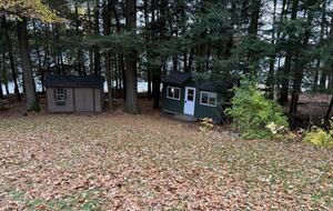 Stunning Muskoka Waterfront Retreat with Year-Round Adventure - Huntsville, Canada