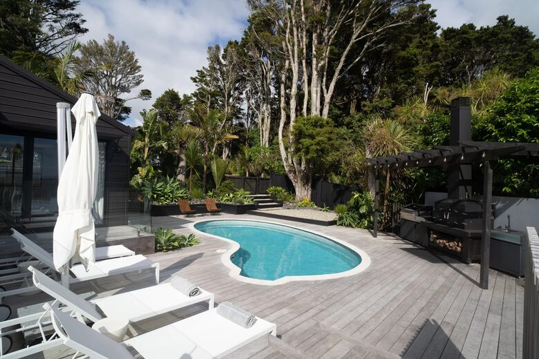 Forest Estate Retreat Minutes from Tara iti and Te Arai Links Golf - Te Arai, New Zealand