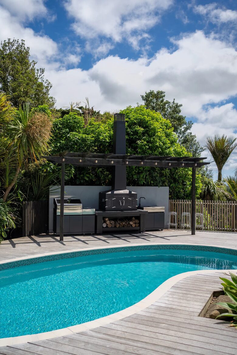 Forest Estate Retreat Minutes from Tara iti and Te Arai Links Golf - Te Arai, New Zealand