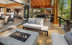 Luxury Suncadia Mountain Retreat with Hot Tub & Game Room - Cle Elum, Washington