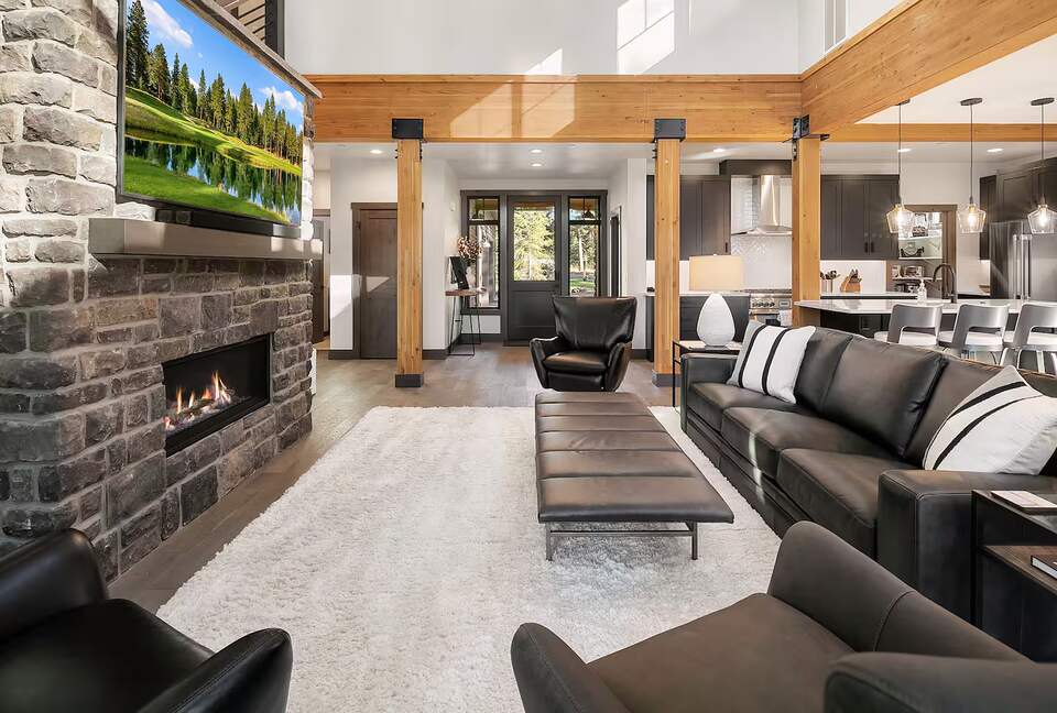 Luxury Suncadia Mountain Retreat with Hot Tub & Game Room - Cle Elum, Washington