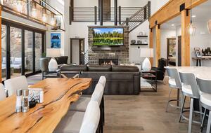 Luxury Suncadia Mountain Retreat with Hot Tub & Game Room - Cle Elum, Washington