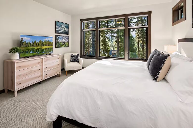 Luxury Suncadia Mountain Retreat with Hot Tub & Game Room - Cle Elum, Washington