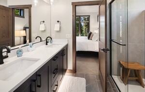 Luxury Suncadia Mountain Retreat with Hot Tub & Game Room - Cle Elum, Washington